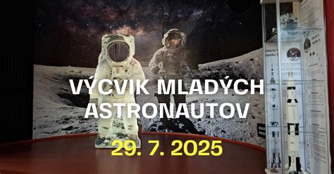 Koláž medzinárodných astronautov v simulátore alebo školiacom stredisku