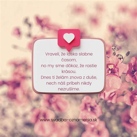 Ilustrácia výberu šperku ako darčeka k výročiu: náhrdelník alebo prsteň v elegantnej krabičke.