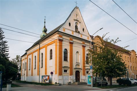 fotografia kostola alebo kaplnky na Lukovom Dvore