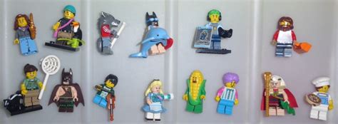 koláž s rôznymi typmi LEGO setov vhodných pre dievčatá