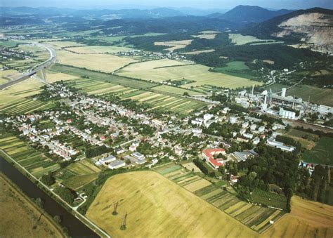 Mapa Považia z 19. storočia s vyznačenými obcami Ladce a Tunežice.