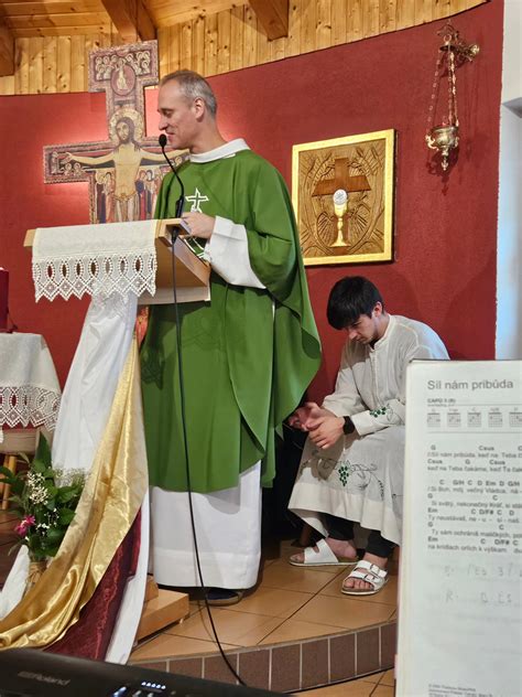 Súhrnná tabuľka liturgických symbolov pri krste