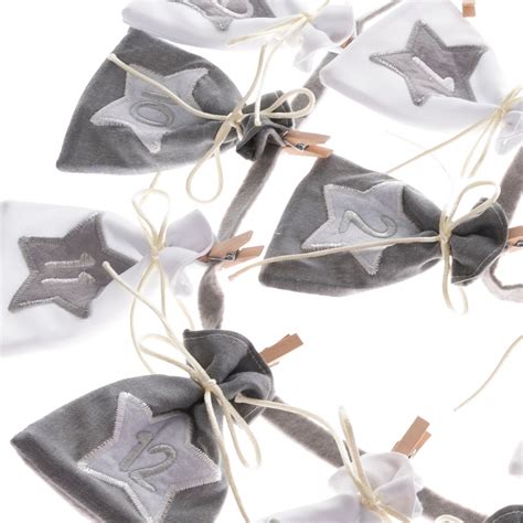 rôzne typy látkových vrecúšok a textilných nádob pre adventný kalendár