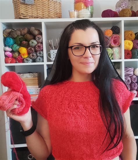 séria fotografií zobrazujúca výrobu ručných valentíniek
