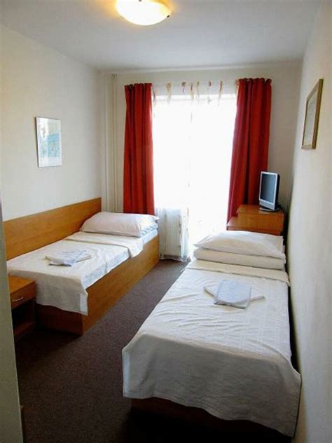 Hotel Zátoka v Senci so súkromnou plážou