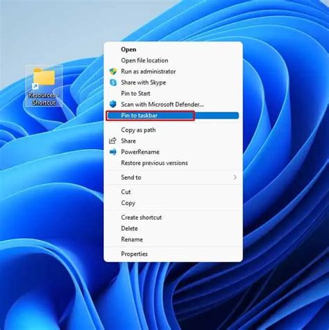 ilustrácia páru s ekologickými symbolmi alebo zoznamom úloh na zero waste svadbu