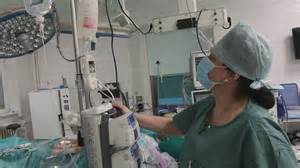 Ilustračná fotografia rôznych detských kostýmov lekárov a sestier