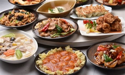 Rôzne druhy tradičných čínskych novoročných jedál