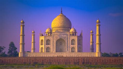 Schéma optických ilúzií a symetrie v architektúre Tádž Mahalu