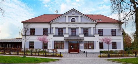 Tematické foto: Kultúrne stredisko v Stropkove alebo zhromaždenie učiteľov v sále