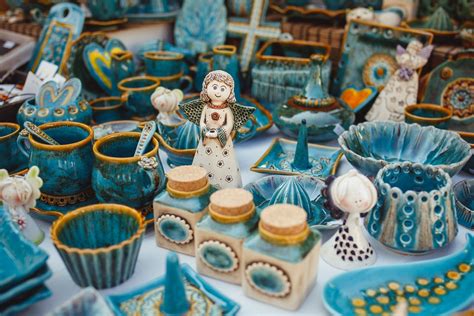 Detailná fotografia časti Slovenského betlehemu zobrazujúca ľudové remeslá