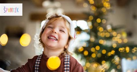 Tematické foto: deti počas vianočných aktivít v triede