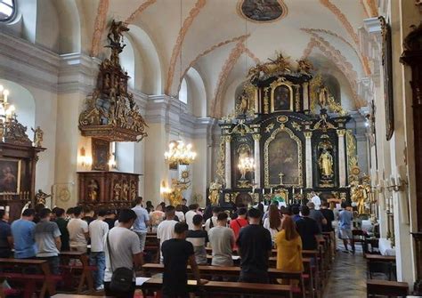 Fotografia: Požehnávanie hromničných sviec v kostole