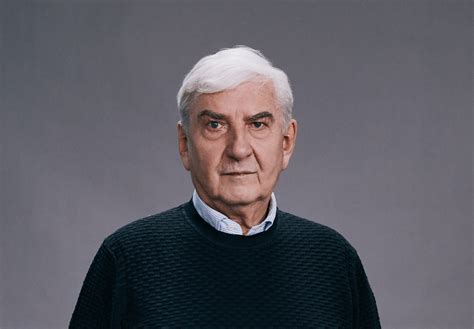 Tematické foto: Miroslav Donutil oslavuje narodeniny s kolegami