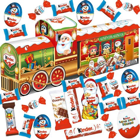 Detailný záber na 3D adventný kalendár Kinder s vláčikom