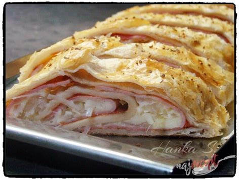 slaný koláč z lístkového cesta so šunkou a syrom