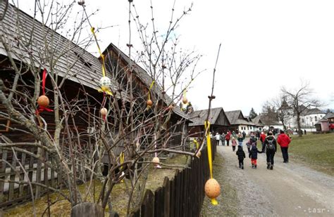 symbolické zvony počas Veľkej noci