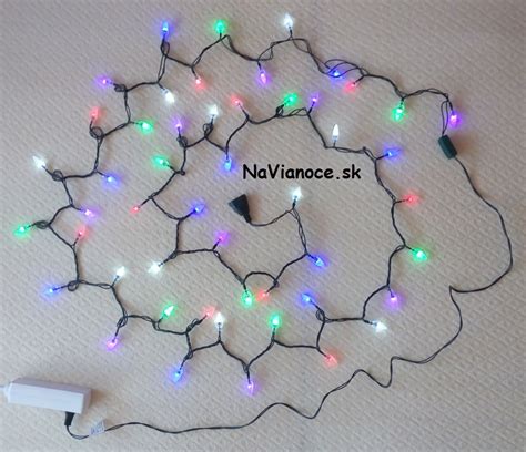 Vianočné LED svetelné reťaze a girlandy na stromček