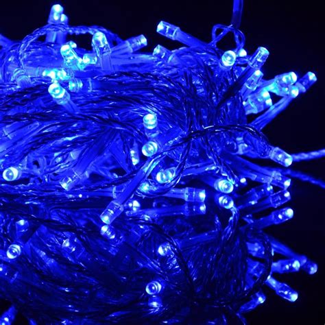 Detail LED svetelných reťazí s rôznymi programami svietenia