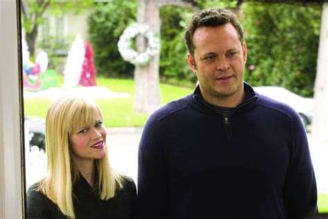 Vince Vaughn a Reese Witherspoon v scene z filmu Vianoce na štvrtú