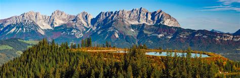 Panoramatická fotografia mesta Betlehem s okolitou krajinou