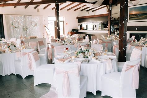 Svadba Ivony Fialkovej a Juraja Zvaríka na golfovom ihrisku