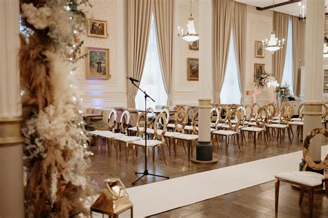 Tematická fotografia pre svadby v hoteli, interiér reštaurácie alebo obradná sála