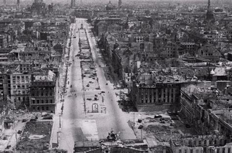 Fotografia: Berlín v ruinách po skončení vojny