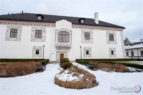 Tematické foto Sobášneho paláca v Bytči, exteriér