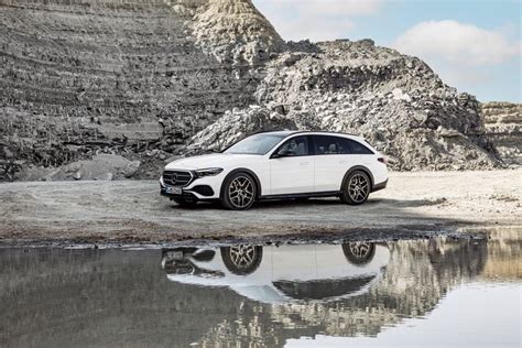 Tematická fotografia Mercedes-Benz triedy E All-Terrain v teréne