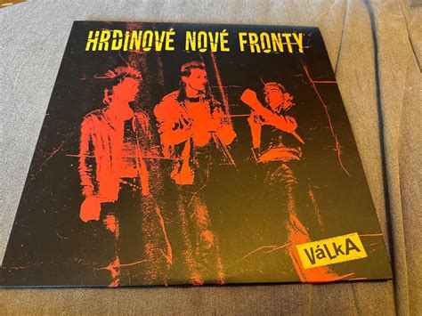 Obal albumu Pozdrav z fronty (CD alebo LP)