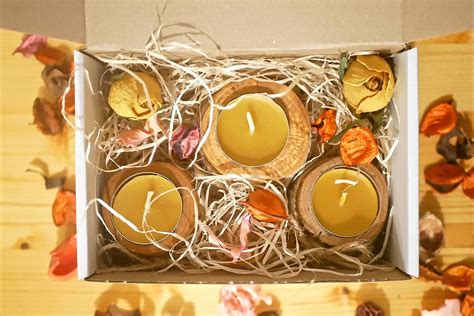 Ručne vyrobené sviečky v tvare ruží