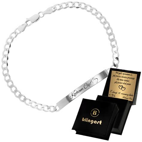 Ukážka jemných náramkov a príveskov s gravírovaním.