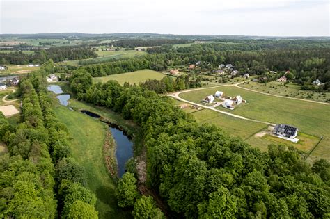 Romantické prostredie Haciendy s detailmi pôvodnej architektúry a industriálnym štýlom