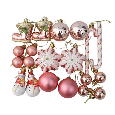 Rôzne tvary vianočných obrusov a behúňov na ukážku