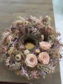 Detailné foto venca zo stabilizovaných kvetov