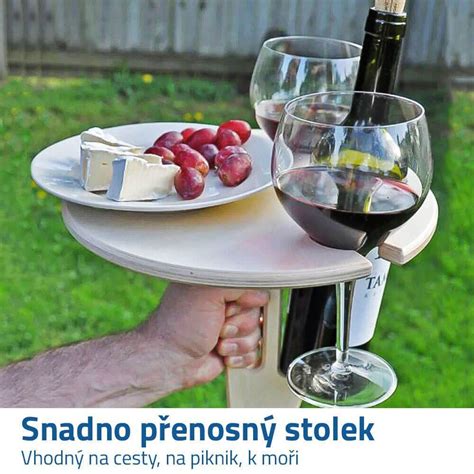 Detail prenosného neoprénového držiaka na víno na krk