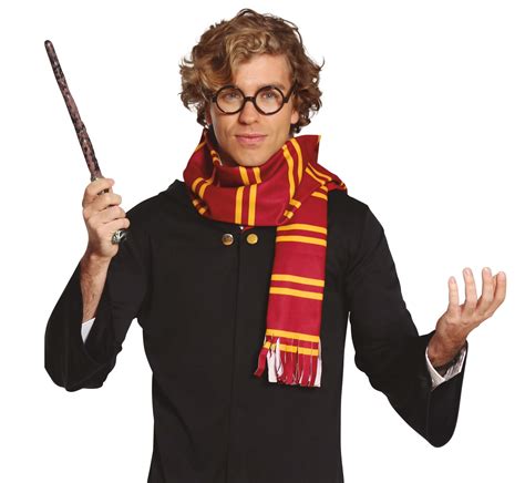 Detailné fotografie rôznych zábavných doplnkov ku kostýmom (parochne, okuliare, nosy)