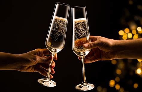 Tematické foto: Silvestrovská oslava s televíziou v pozadí