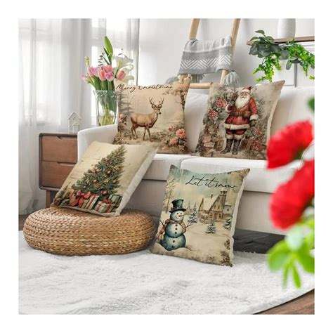 Kolekcia vianočných škriatkov a útulného textilu s vianočným motívom.