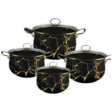 Infografika znázorňujúca výhody a údržbu smaltovaného riadu