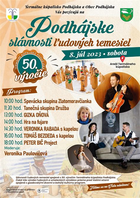 Tematické foto: Skupina usmiatych deviatakov na rozlúčkovej slávnosti s certifikátmi alebo kvetmi