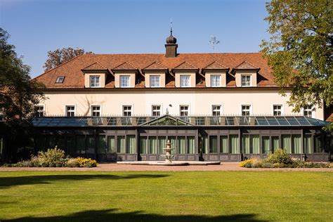 Bitter House - zimná záhrada s výhľadom na park