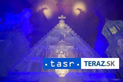 architektonické prvky ľadového dómu inšpirované Bazilikou sv. Jána v Lateráne