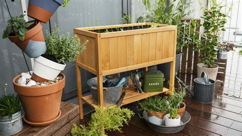 Inšpirácia pre limonádové stanovište s ovocím a bylinkami