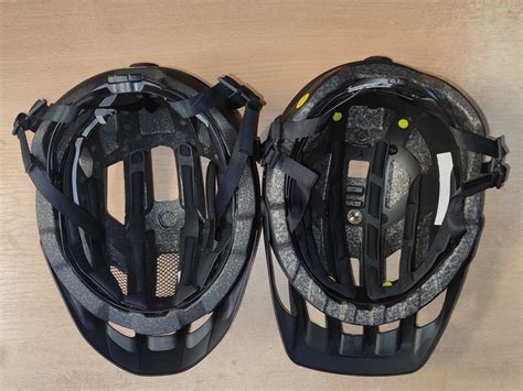 Svadobné prilby podpísané hosťami