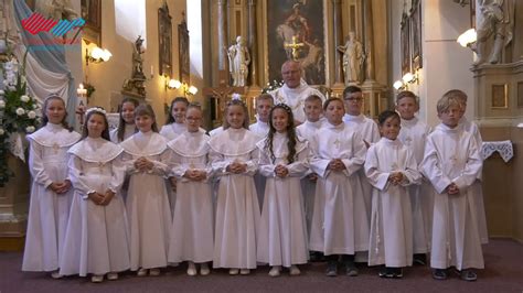 Deti na slávnosti prvého svätého prijímania