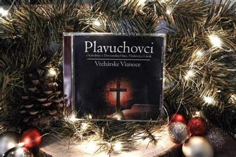 Koláž obalov albumov slovenských vianočných piesní