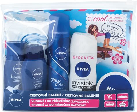 Koláž: Rôzne cestovné balenia kozmetiky NIVEA, rozložené ako výplň pre adventný kalendár