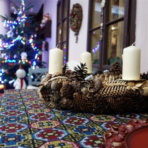 Tematické foto vianočného svietnika v interiéri